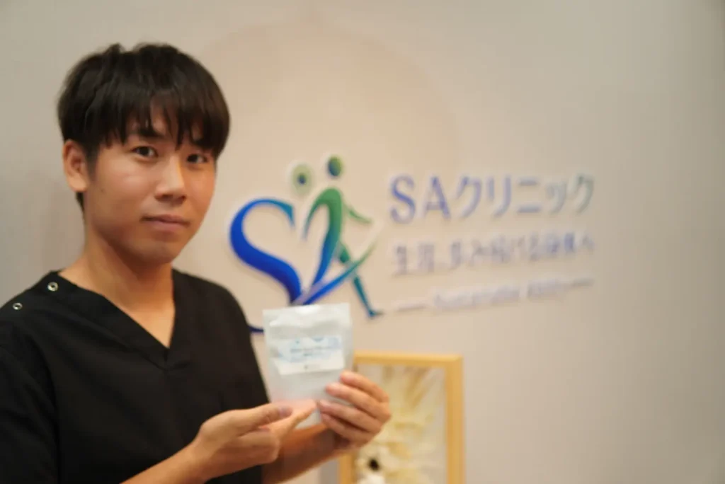 SAクリニック「宮路院長」とヒト幹細胞を入れたパック