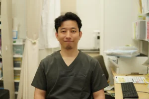 こいと腎泌尿器科クリニックの院長先生の正面写真