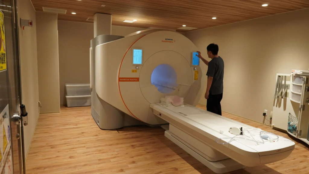 高槻やまざき脳神経外科のMRI